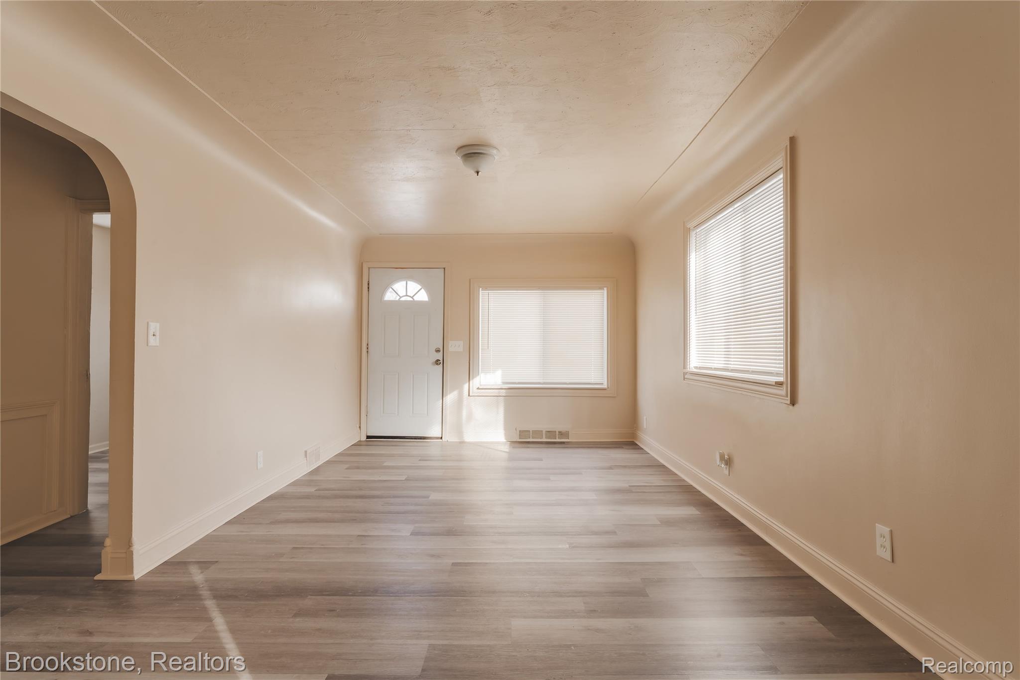 103 W Cornell Avenue