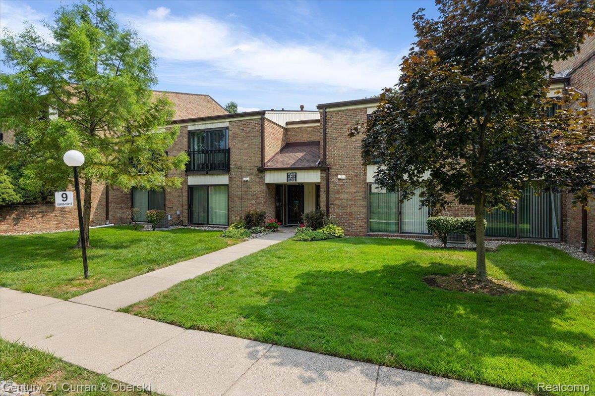 18415 University Park Dr