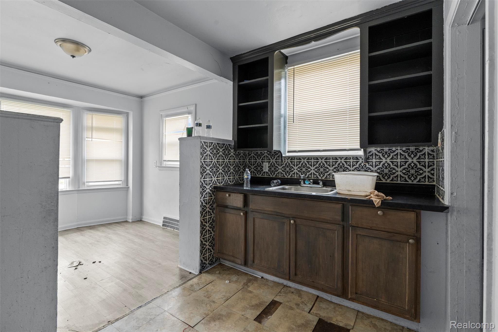 9660 Winthrop Street