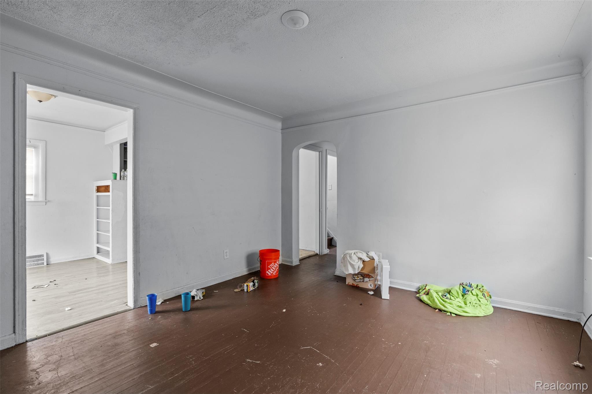 9660 Winthrop Street