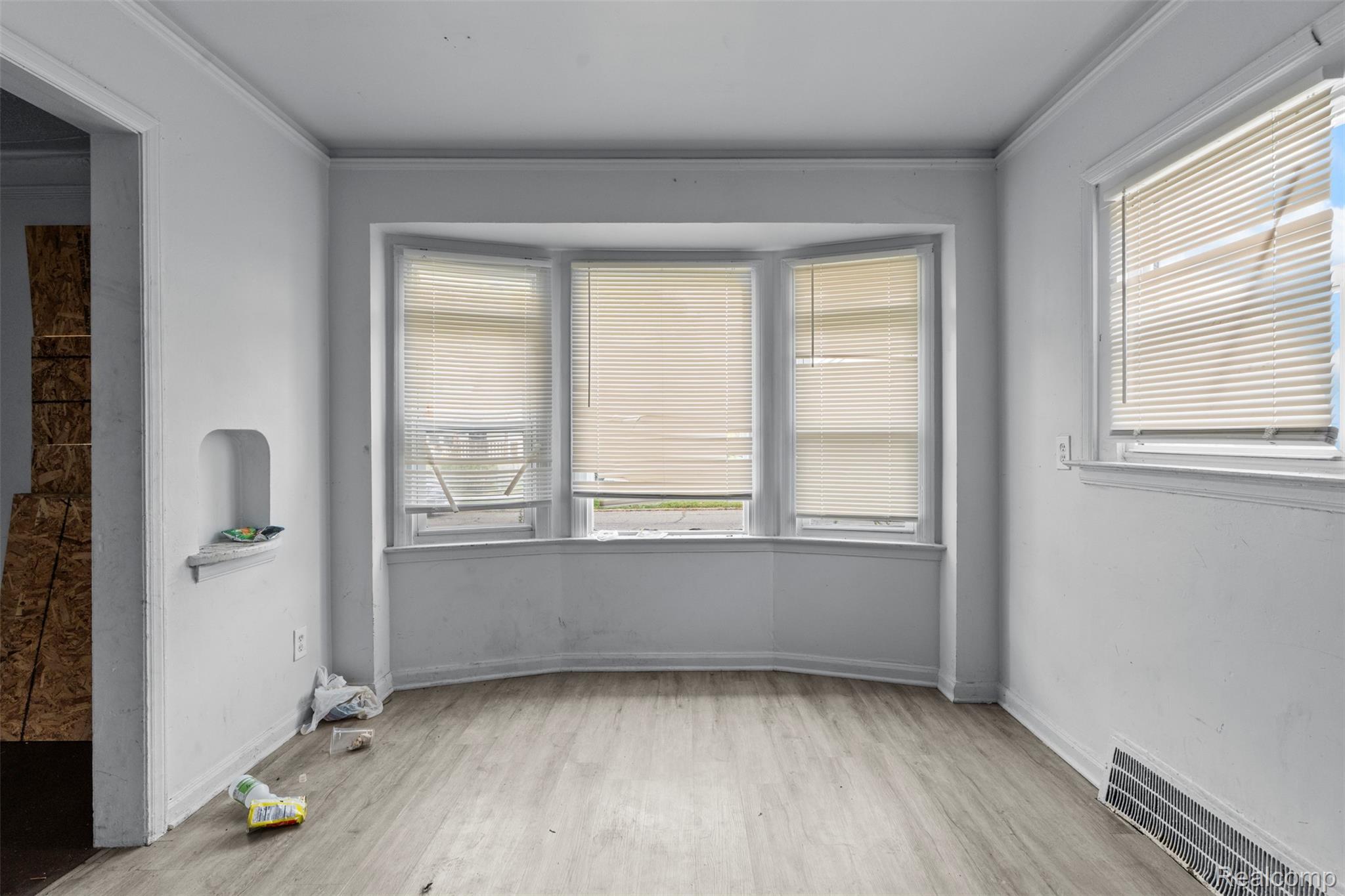 9660 Winthrop Street