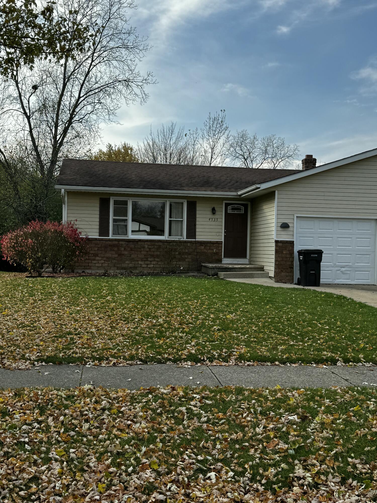 4533 Countrywood Court SE 4535