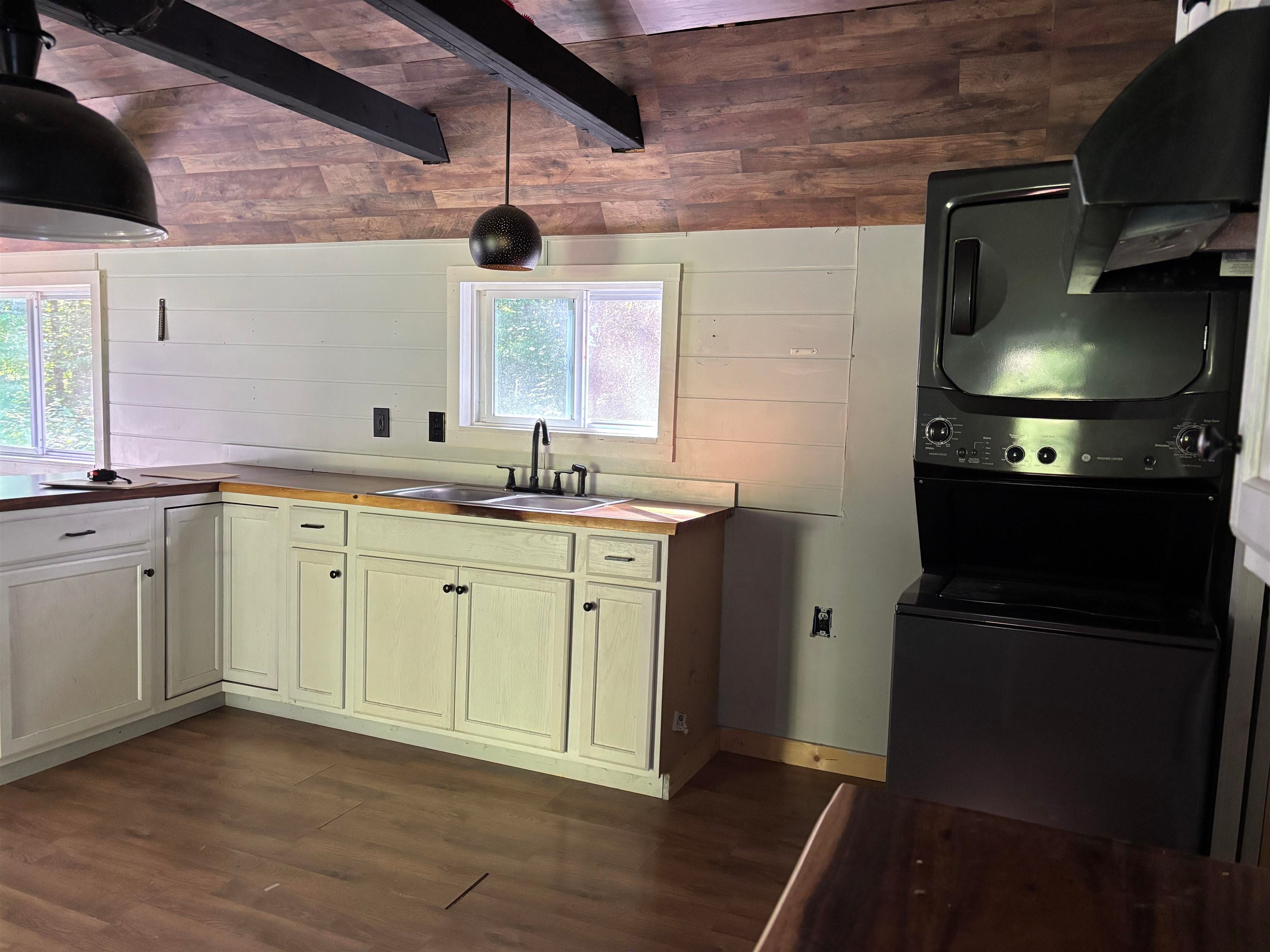6493 Plainfield Trail
