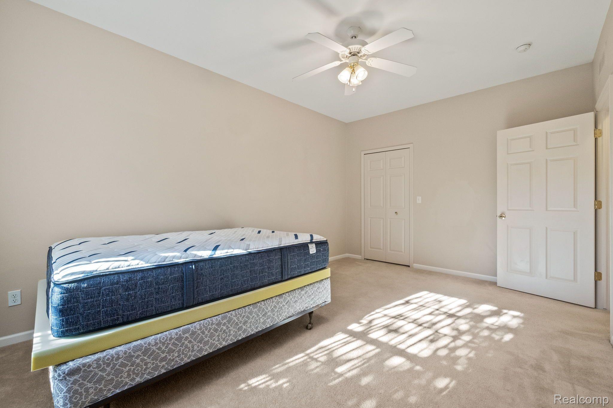 Rochester City, Michigan 48307, United States, 2 Bedrooms Bedrooms, ,2 BathroomsBathrooms,Residential,Active,125830