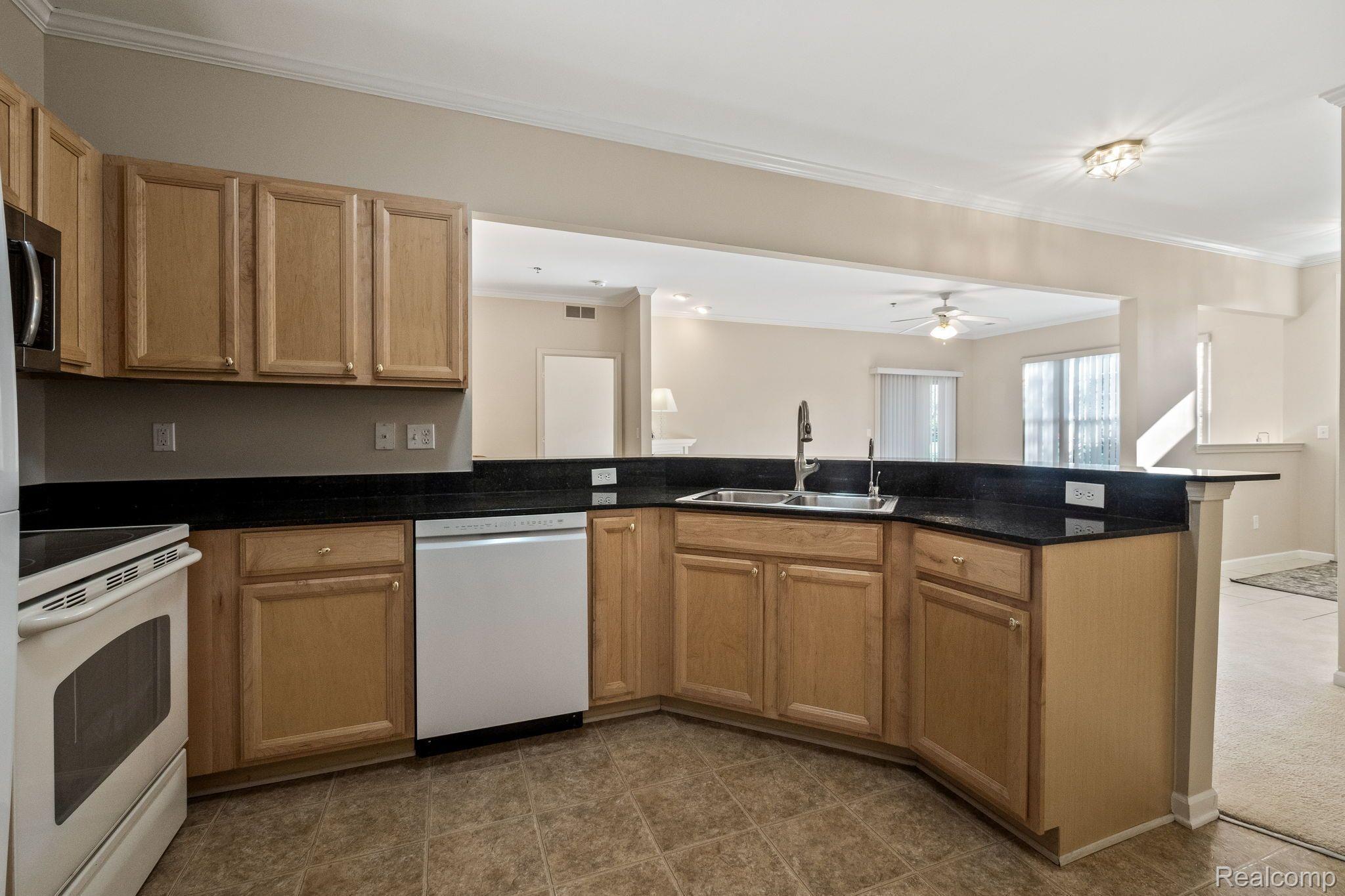 Rochester City, Michigan 48307, United States, 2 Bedrooms Bedrooms, ,2 BathroomsBathrooms,Residential,Active,125830