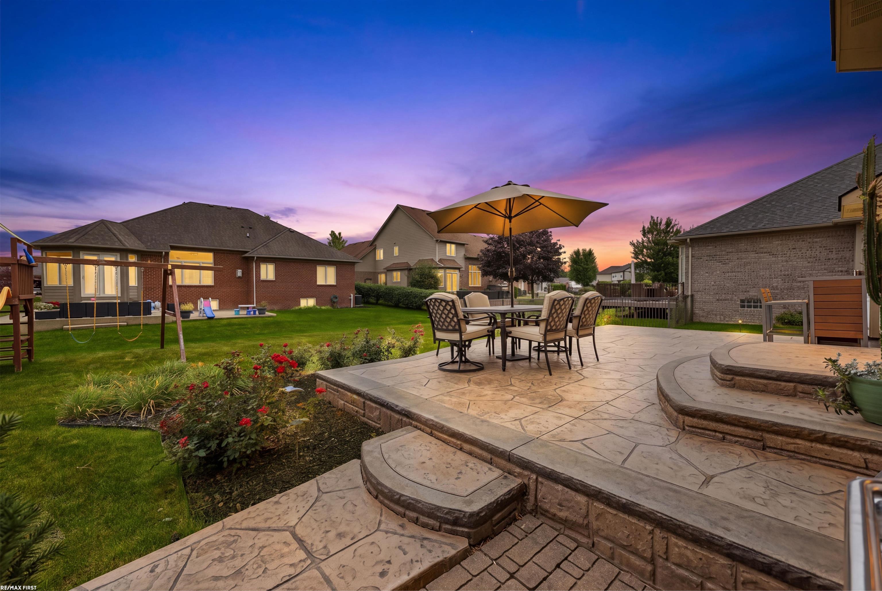55300 Azinger Drive