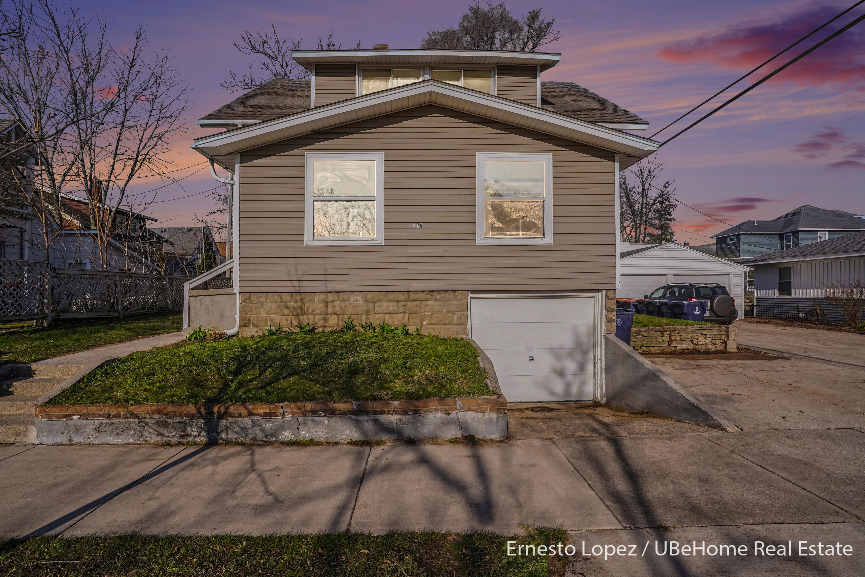 376 College Avenue
