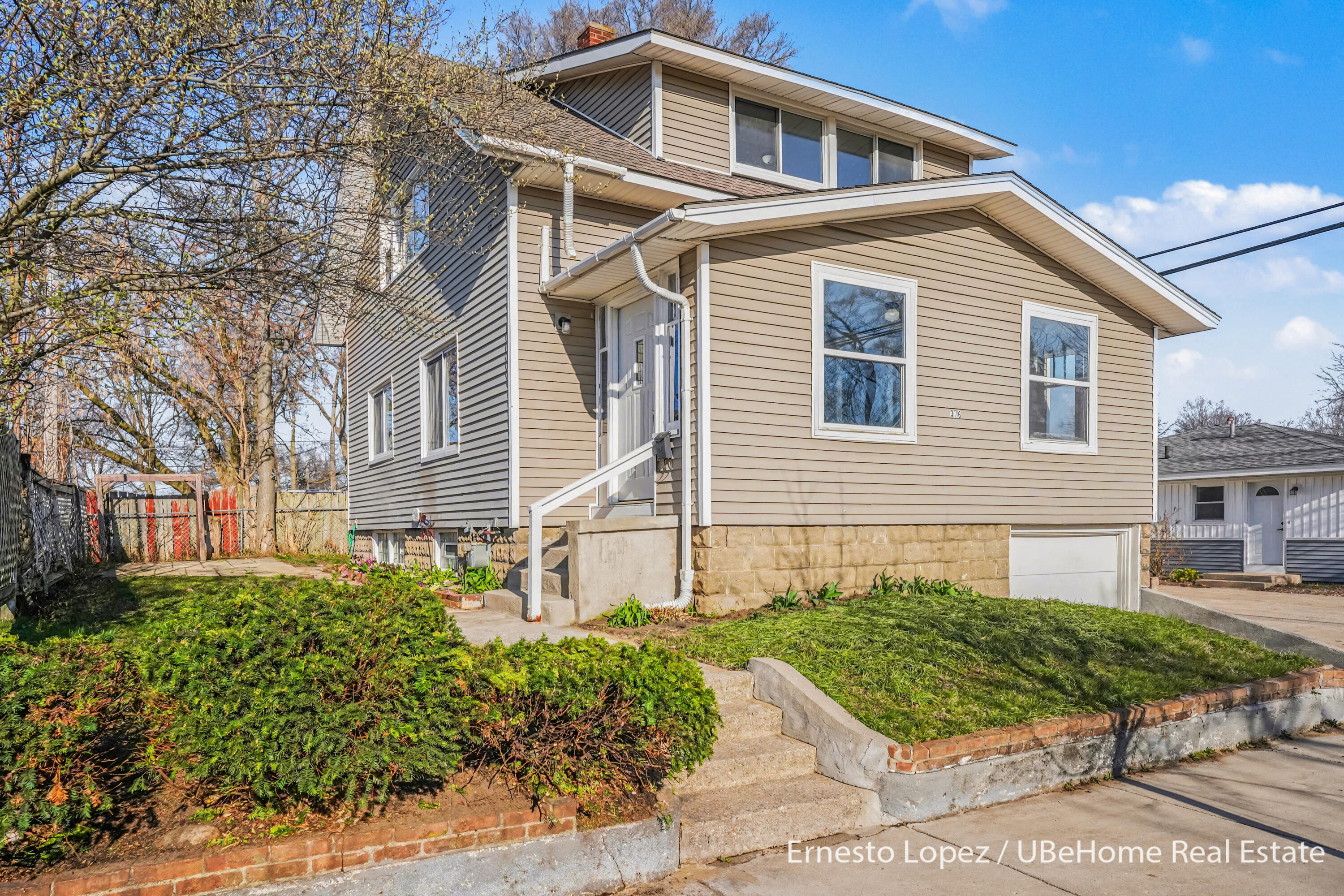 376 College Avenue