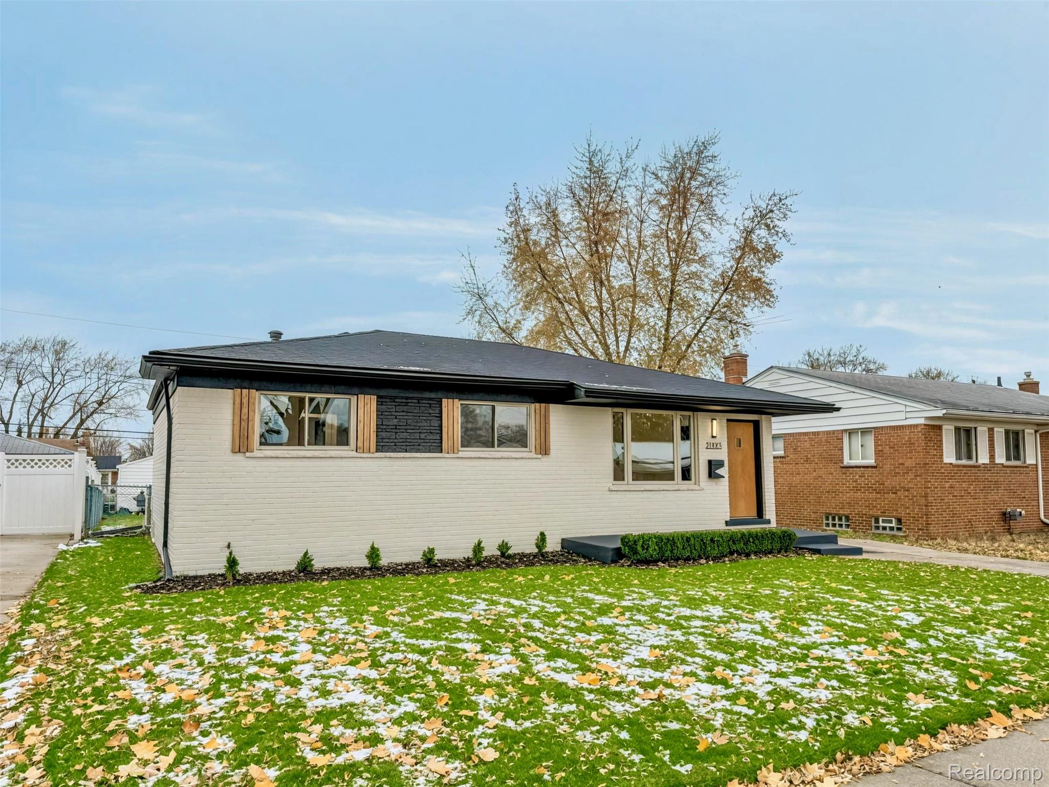 21425 Parkway Street