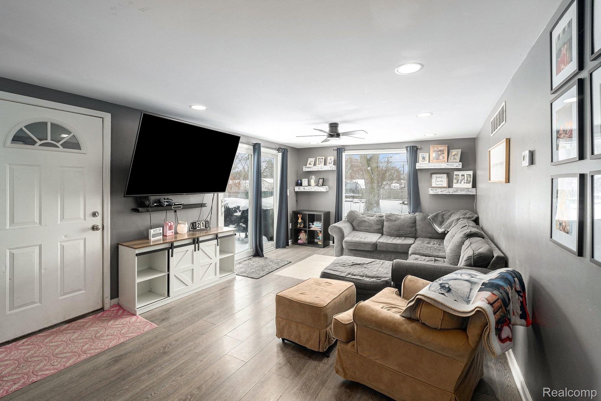 G4203 Van Slyke Road