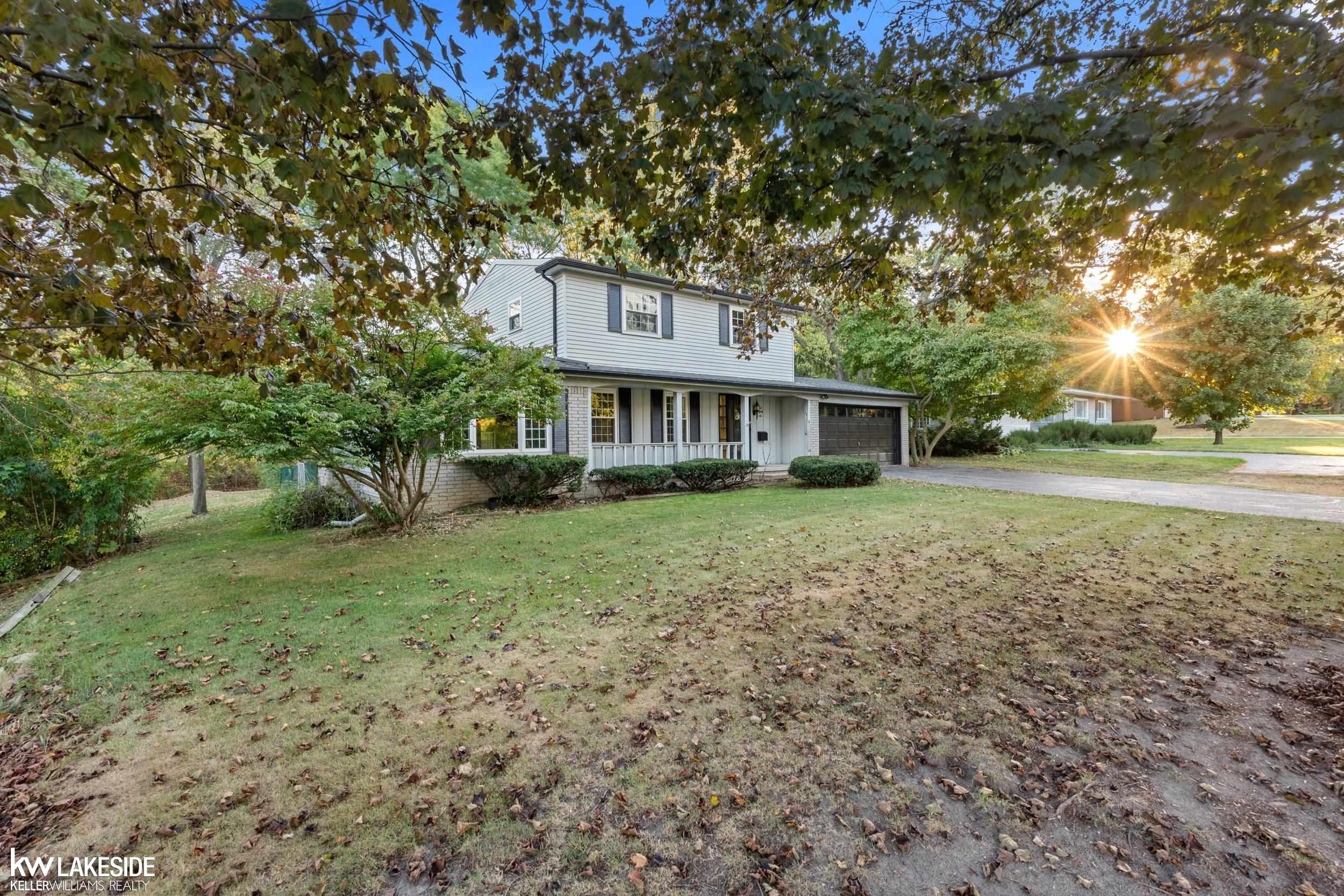 1086 E Silverbell Road