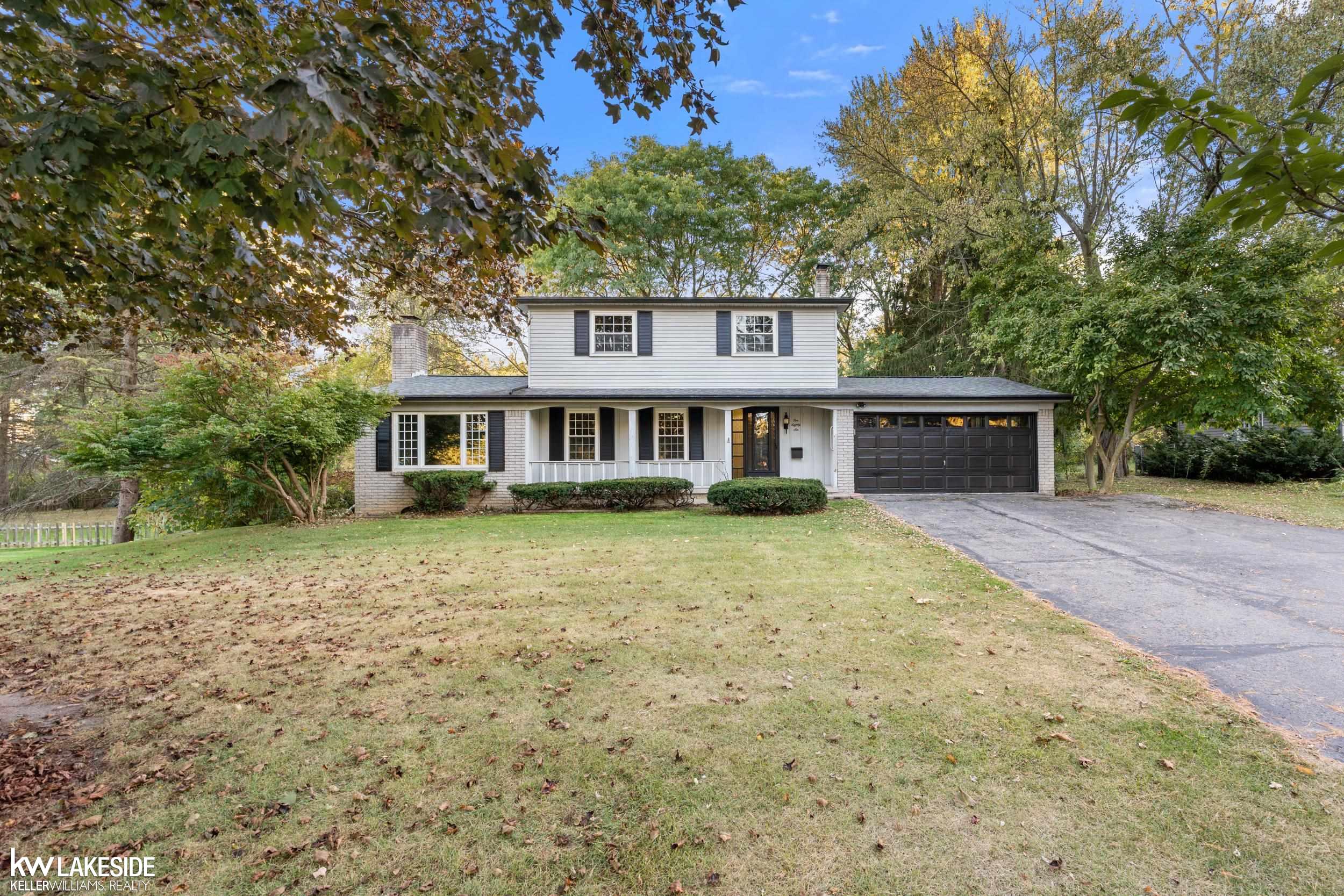 1086 E Silverbell Road