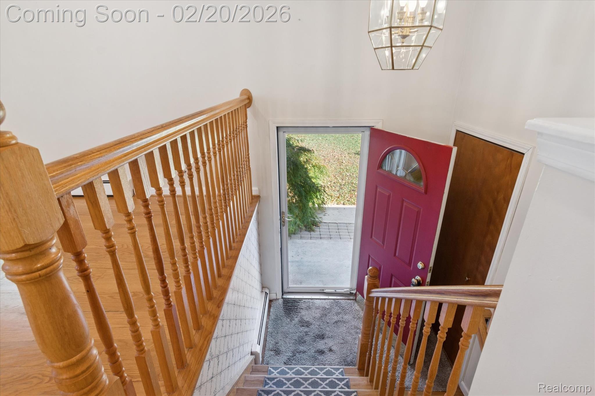 541 Crystalia Street