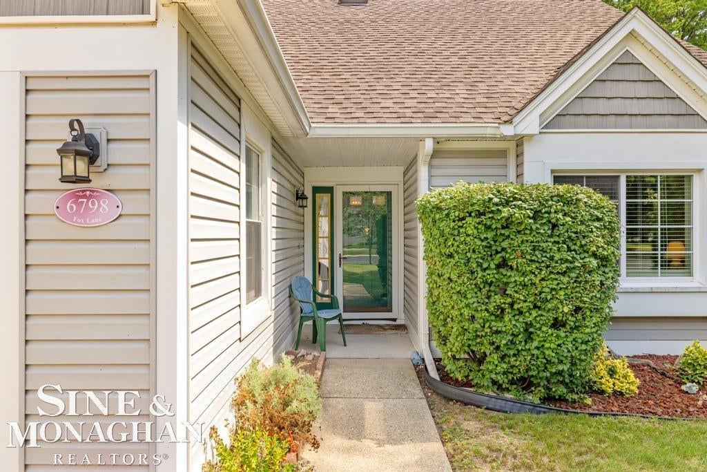 6798 FOX Lane