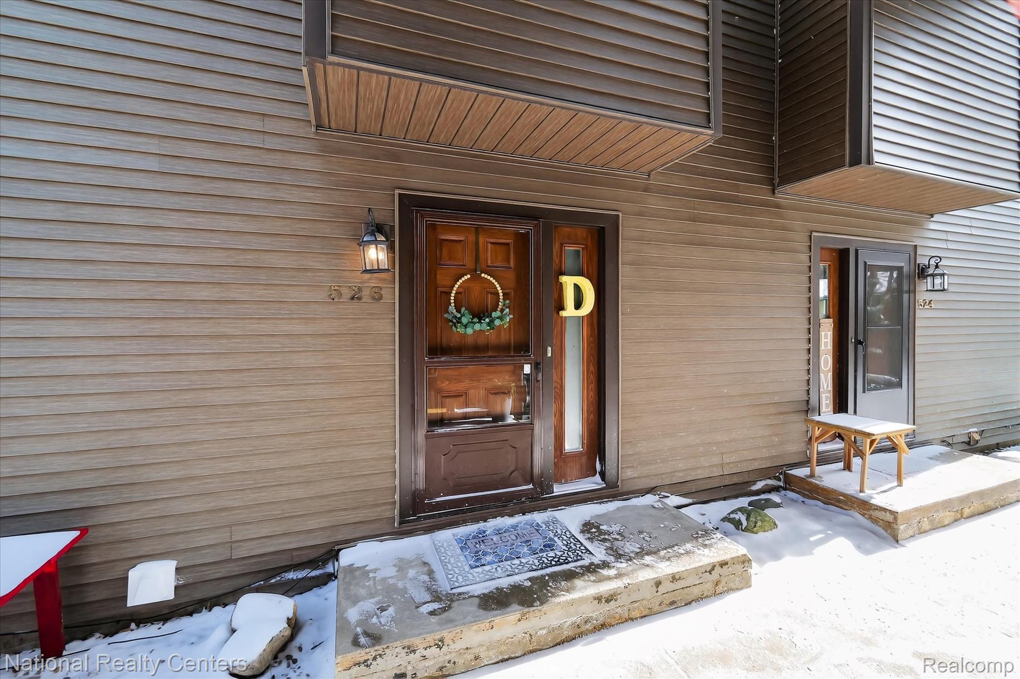 526 W Rockwell Street