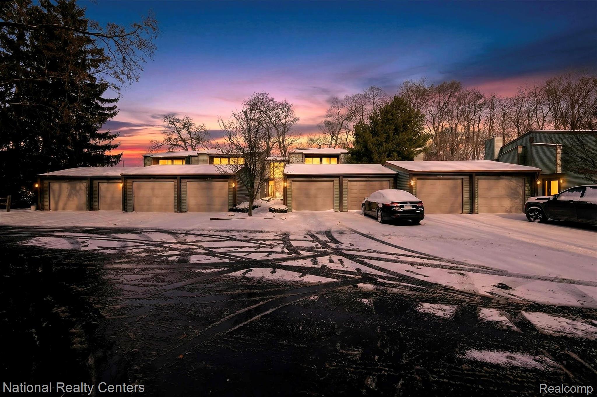 526 W Rockwell Street