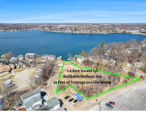 2294 Sonora Drive Fenton Charter Township MI 48430