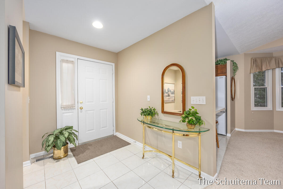 2614 Rolling Ridge Lane NW