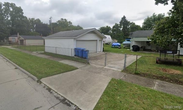 GERTRUDE ST, DEARBORN HEIGHTS, MI 48125 - Image 5a29cf70fe731ac8ad29b8ec76e02e7f/1734663805