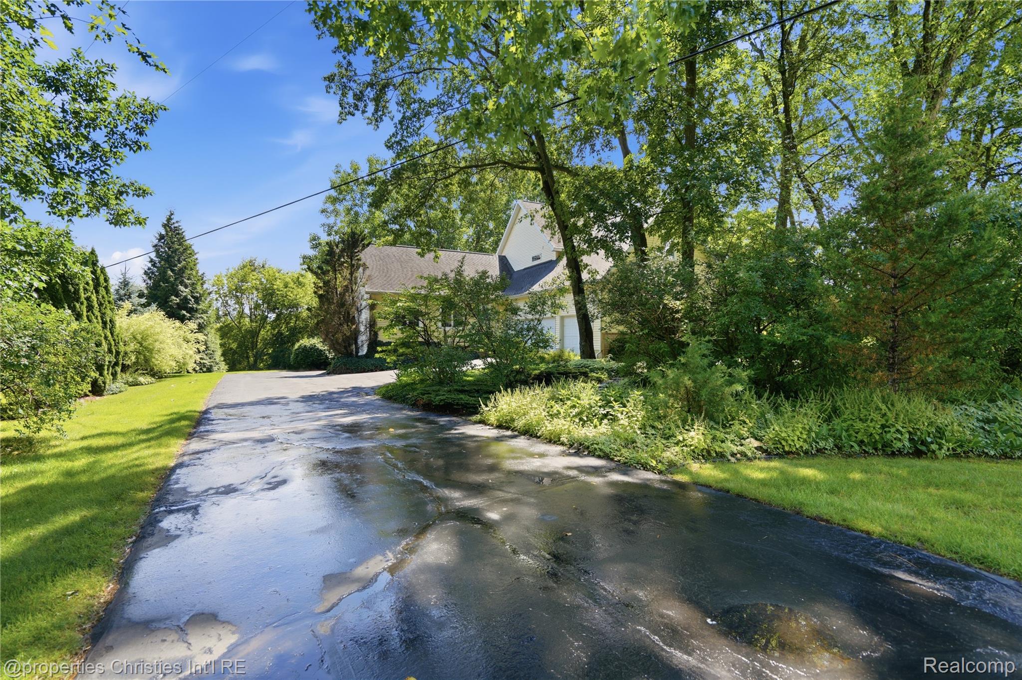 4462 Lily Drive