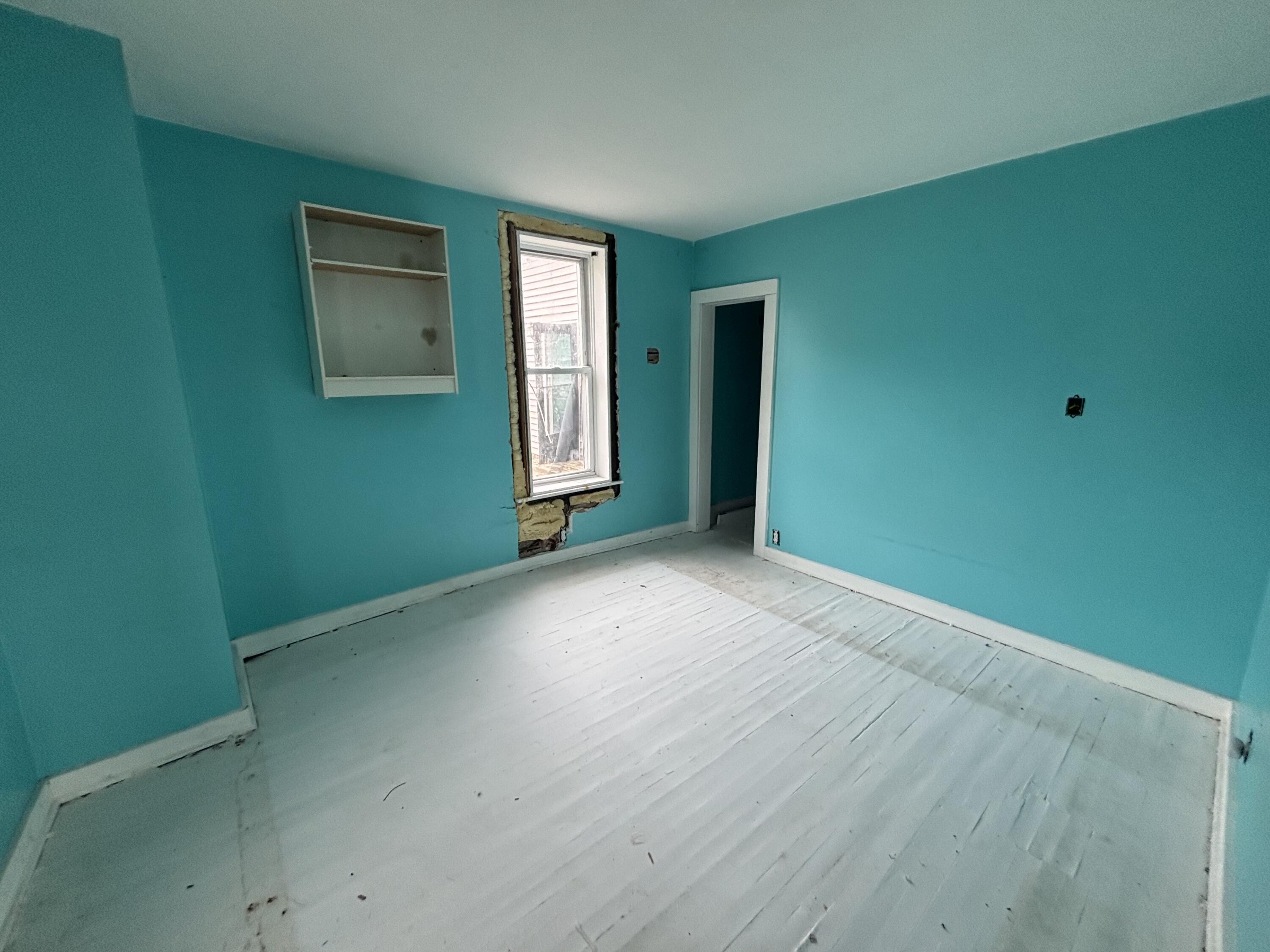 206 E 6th