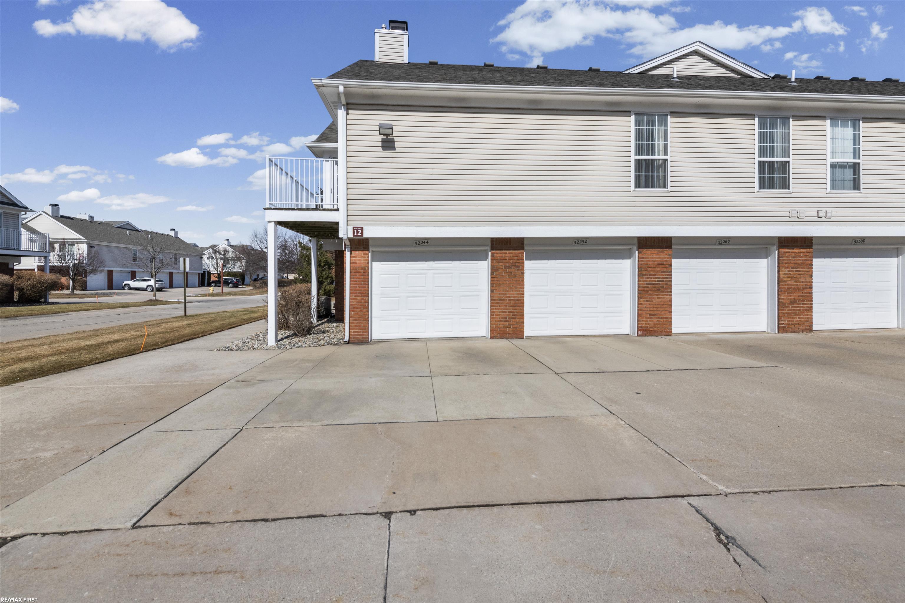 52244 STONERIDGE Drive