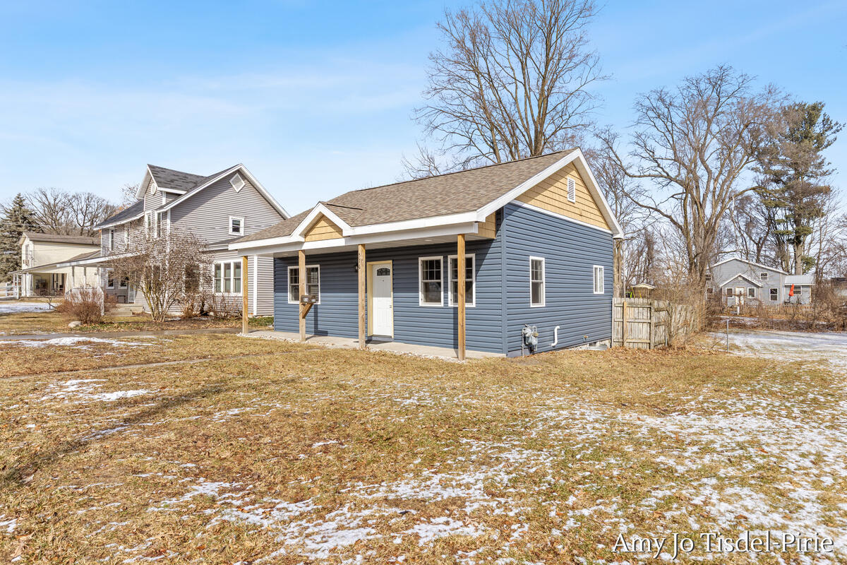 516 W Montcalm Street