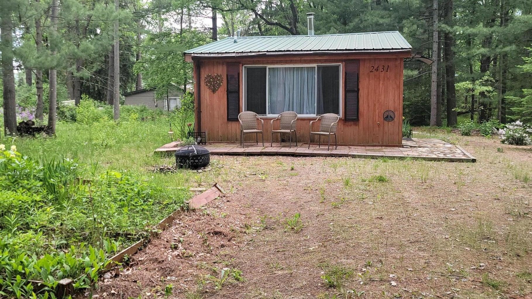 2431 Dodge Lake