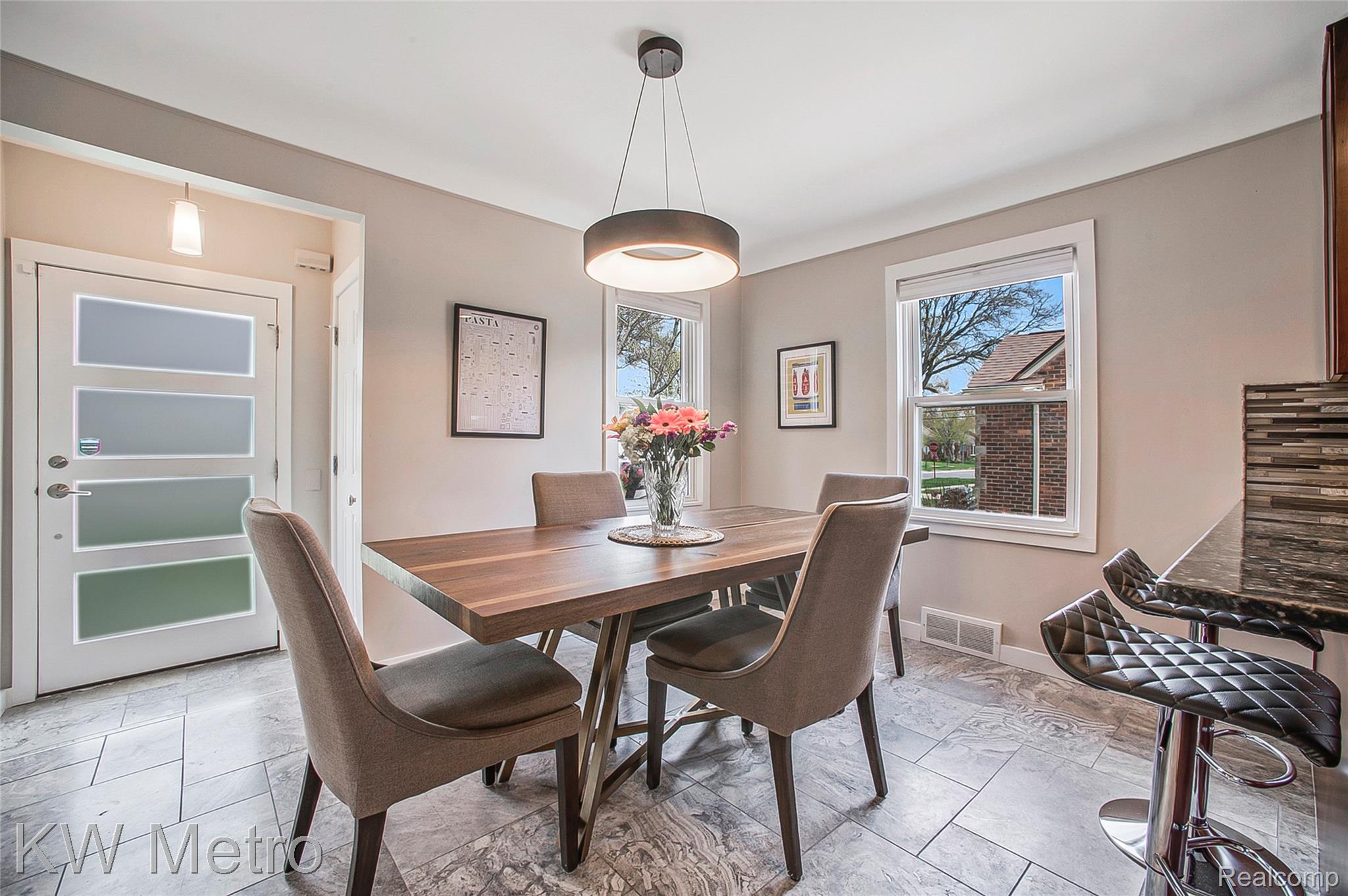 12721 Lincoln Drive