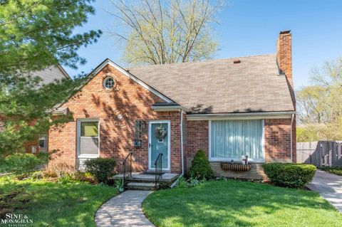 833 University Place Grosse Pointe City MI 48230