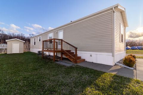 Photo of 11975 Farmview Dr, Orangeville Township, MI 49344 (MLS # 65026015031)