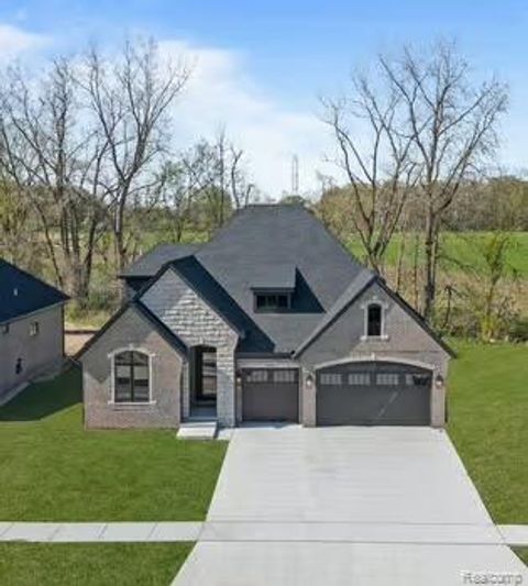 13935 ARTHUR Court Washington Township MI 48094