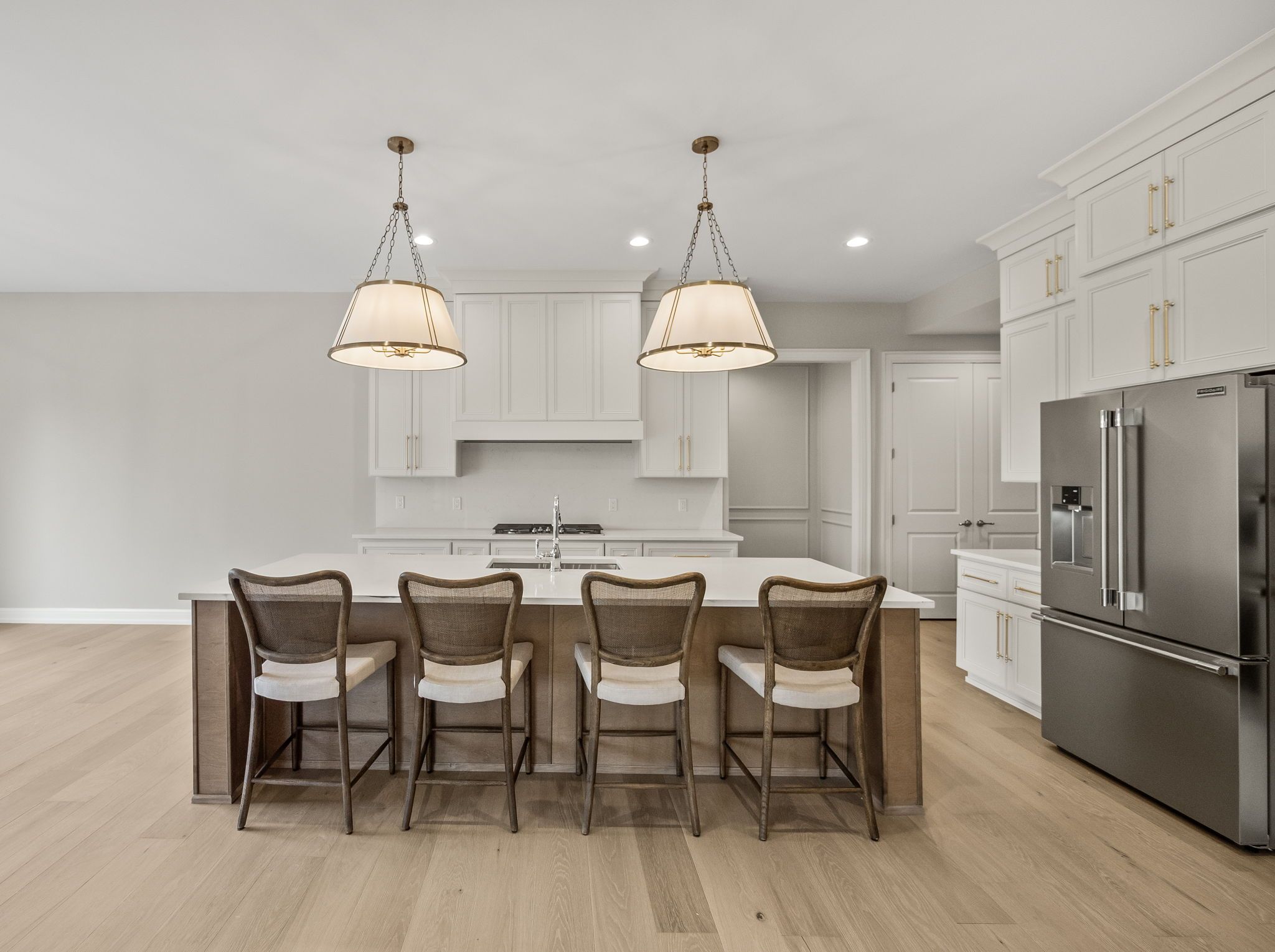 13935 ARTHUR Court