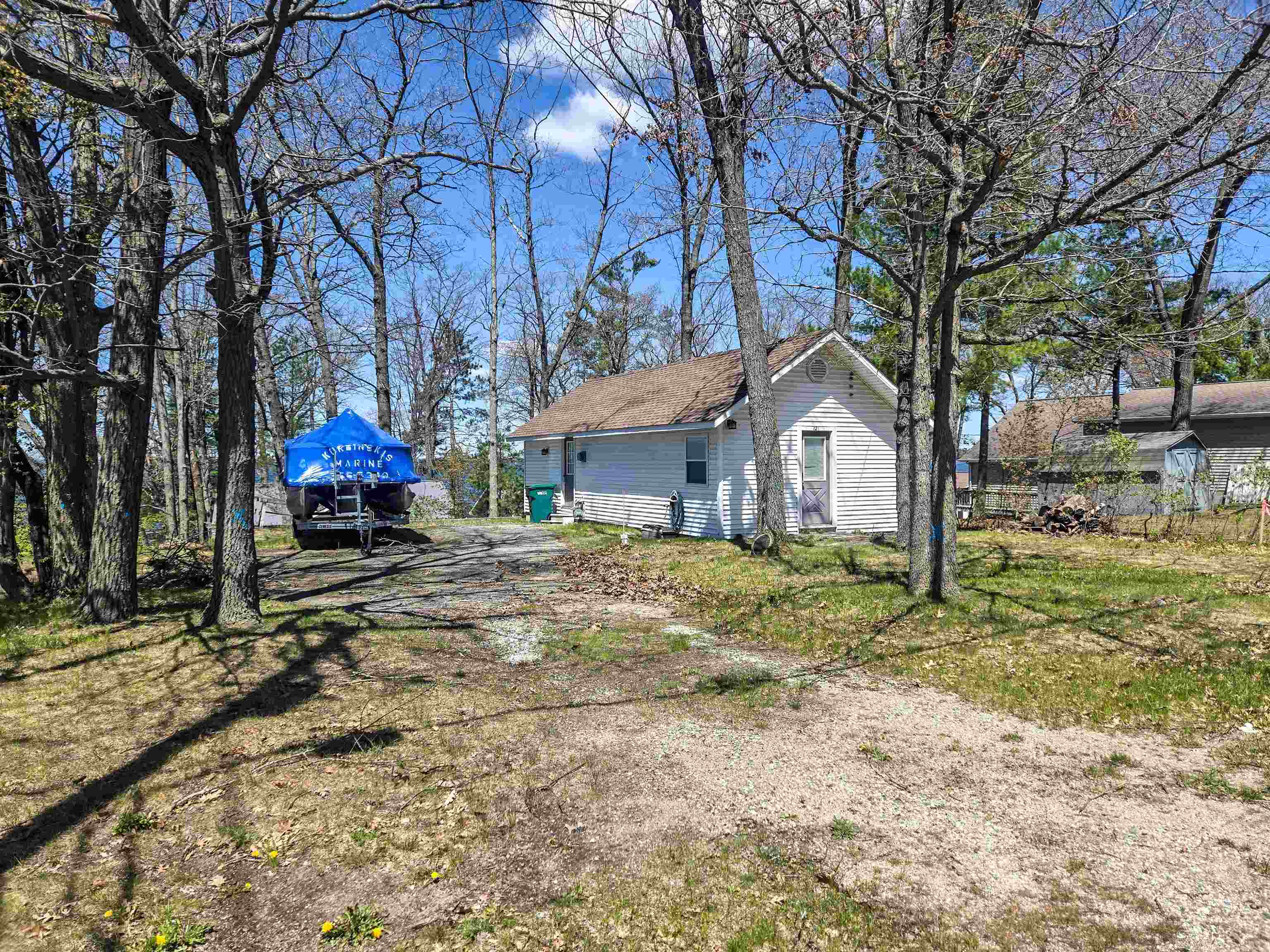 121 E Houghton Lake Drive