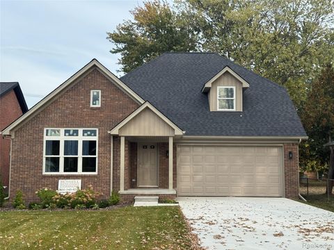 28710 Little Mack Avenue St Clair Shores City MI 48081