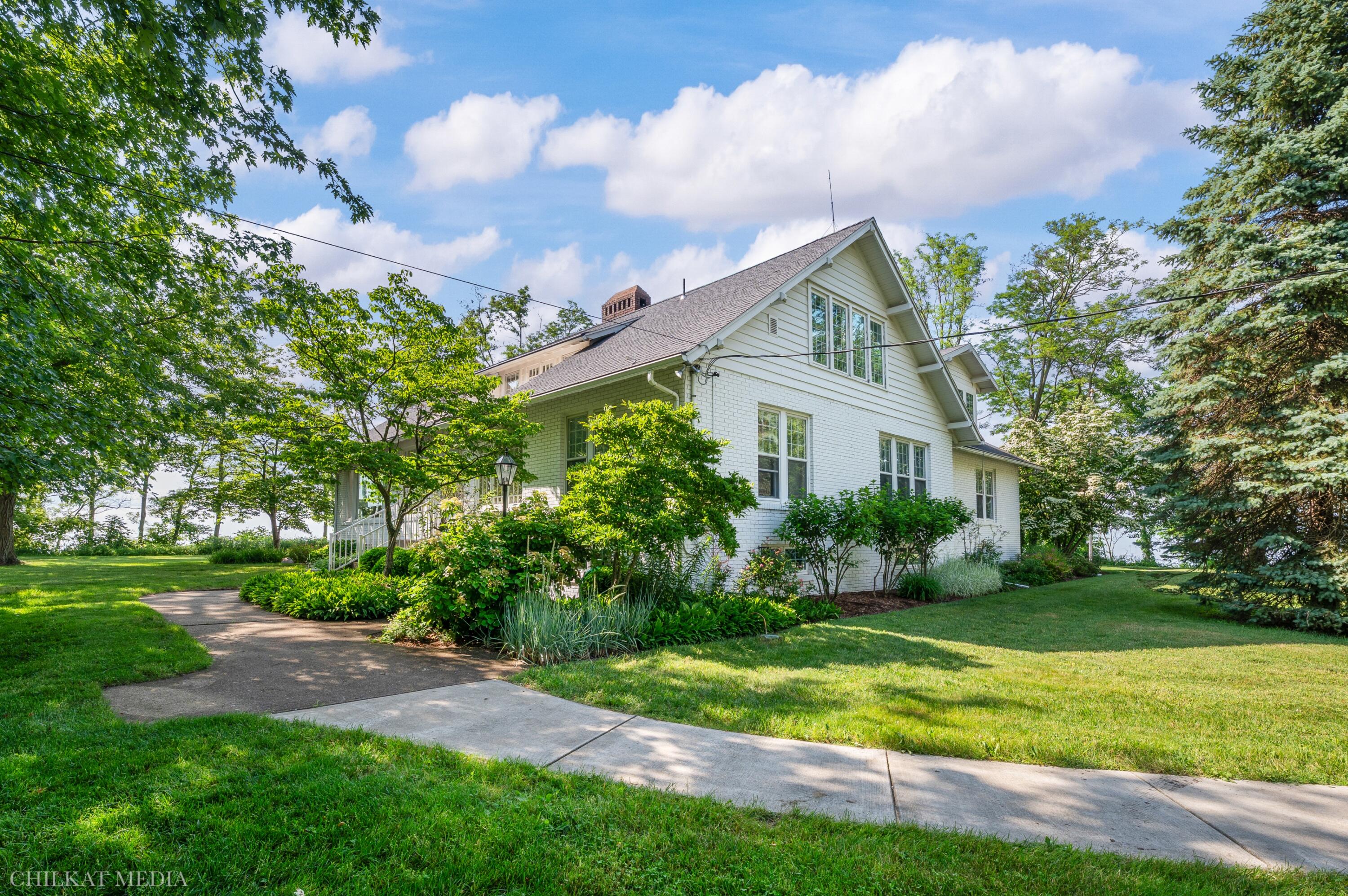2815 Lake Pines Path