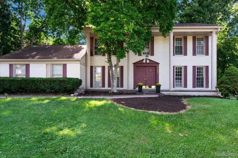 2196 Willow Leaf Drive Rochester Hills City MI 48309
