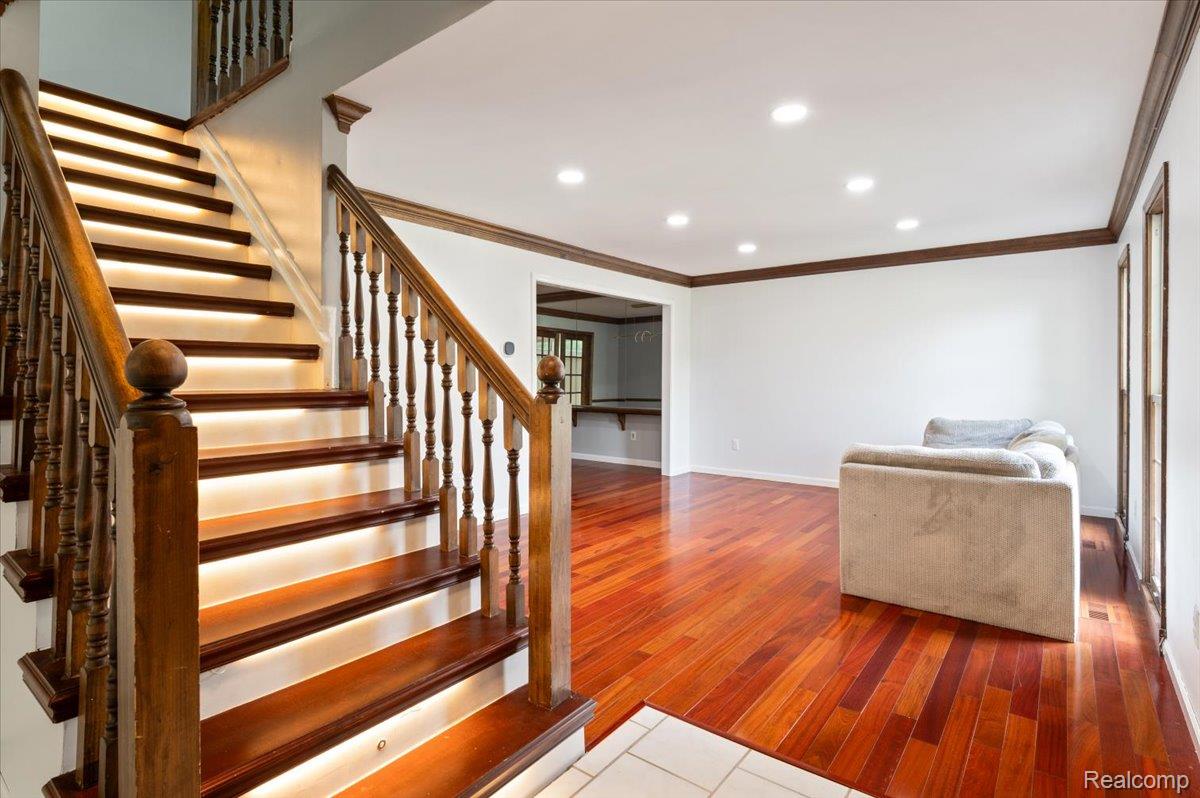 2196 Willow Leaf Drive