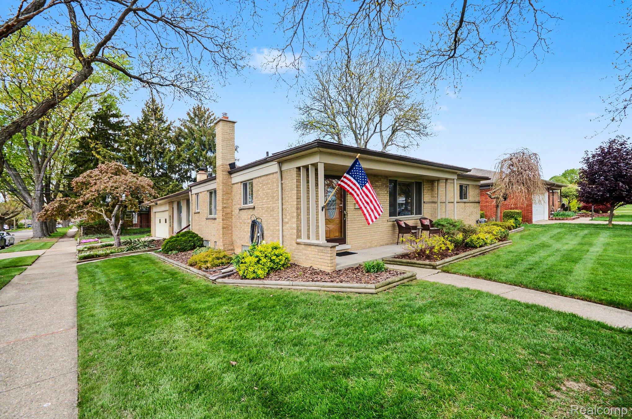 27515 Palomino Drive