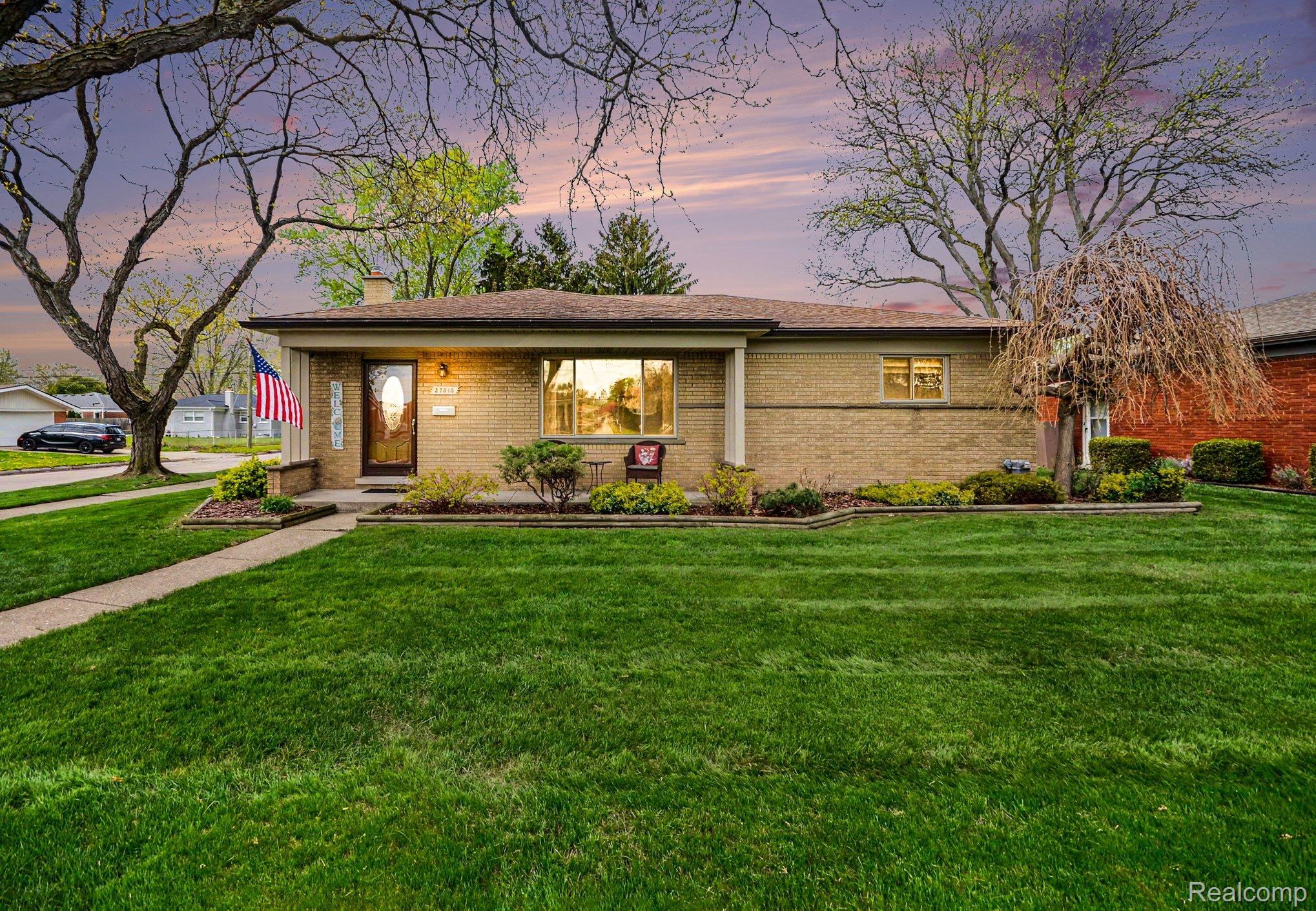 27515 Palomino Drive