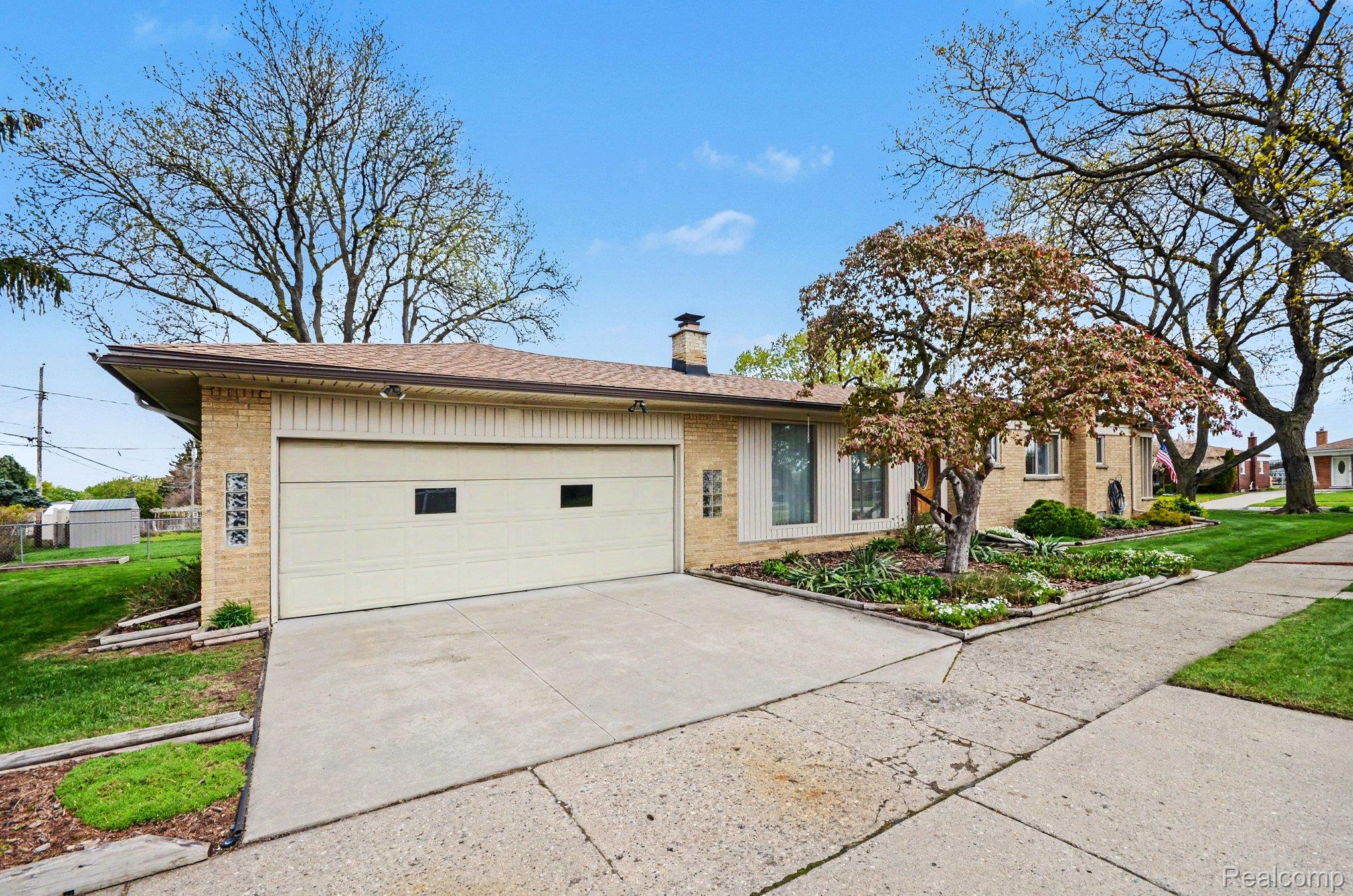 27515 Palomino Drive