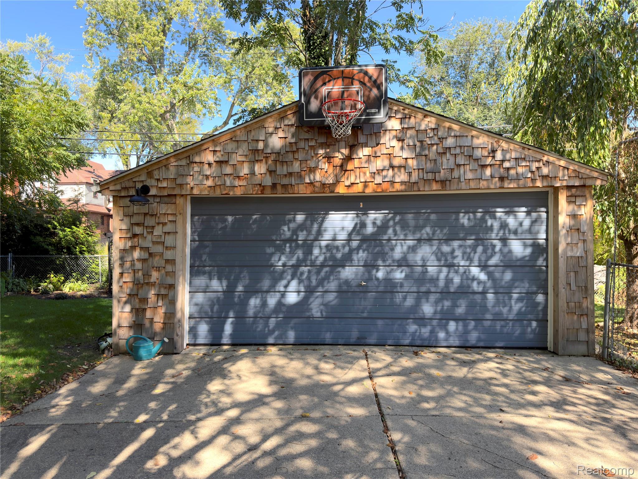 4164 Seminole Drive