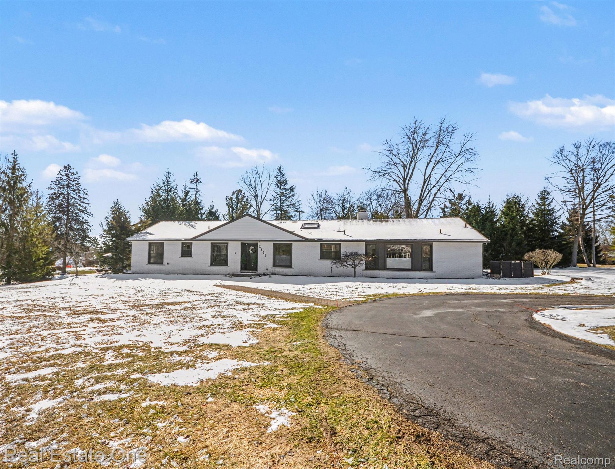 3861 Wedgewood Drive