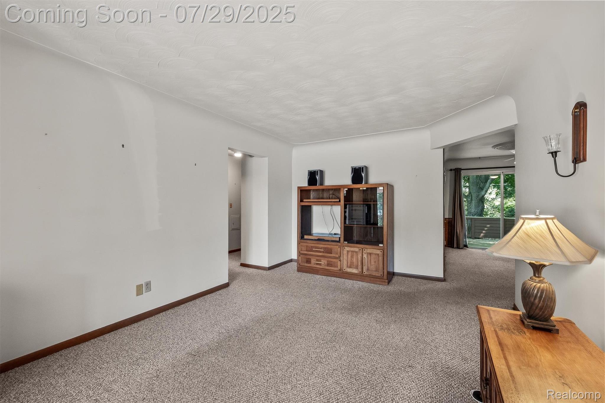 2550 W Walton Boulevard