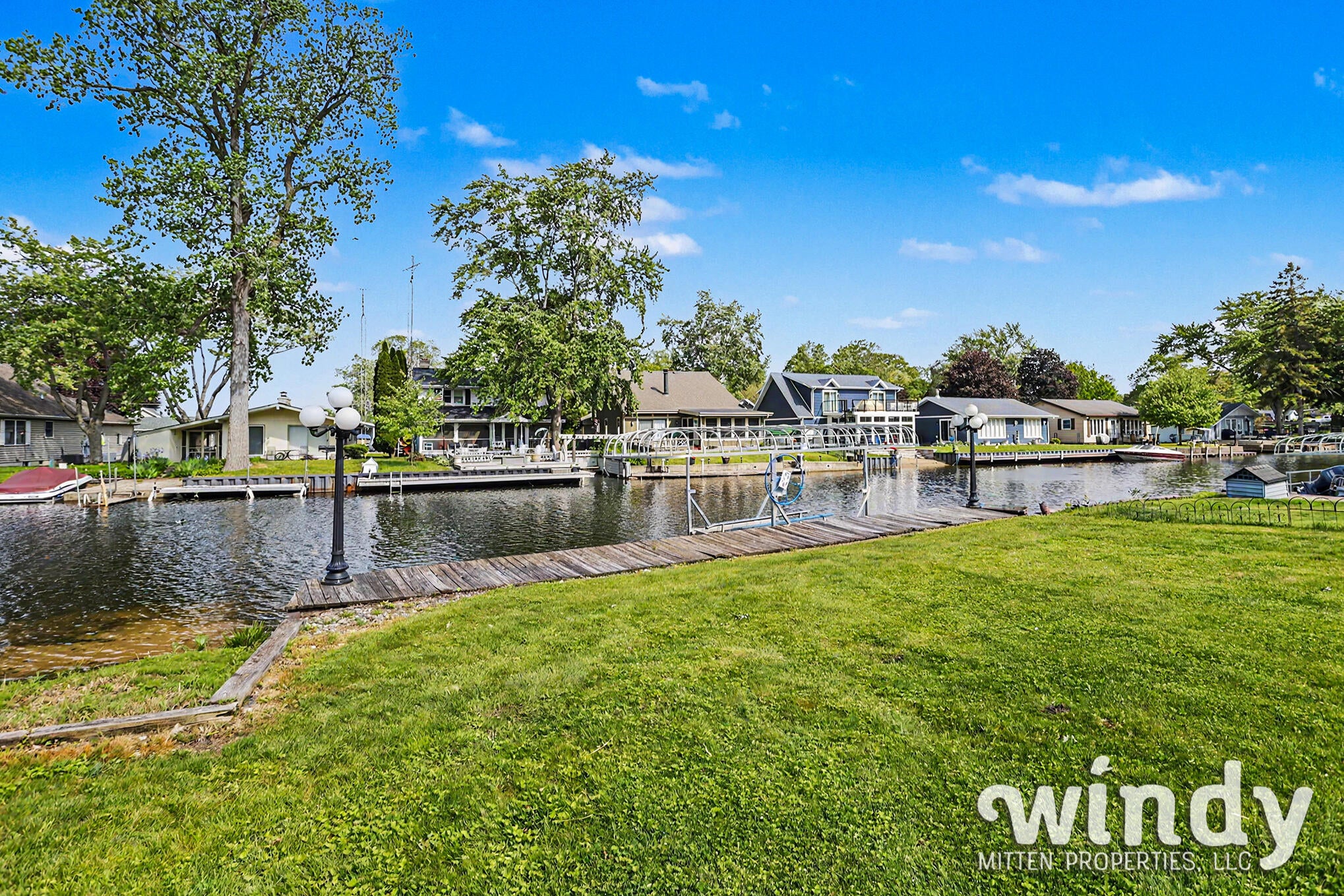 5005 Shoreview Drive
