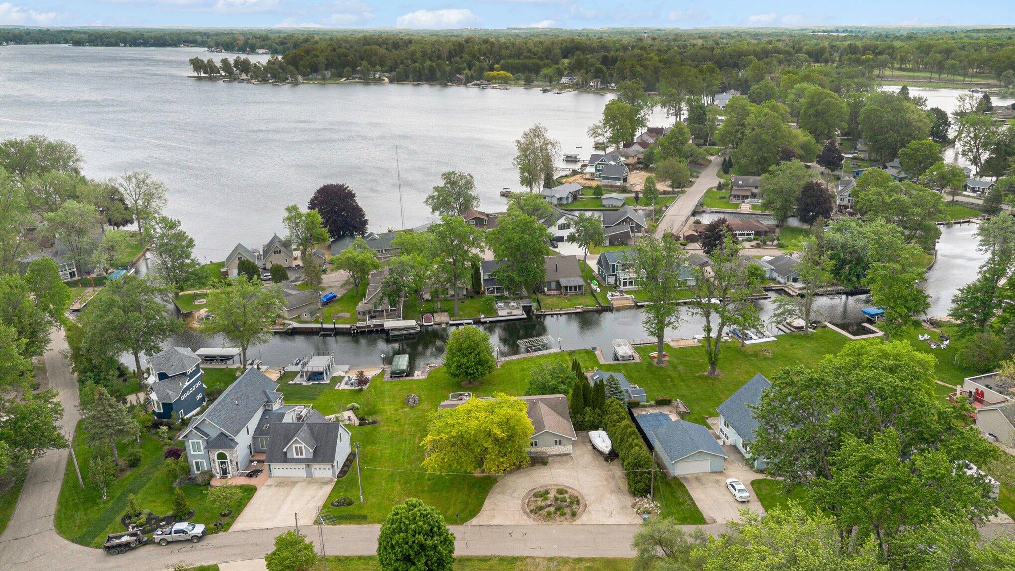5005 Shoreview Drive