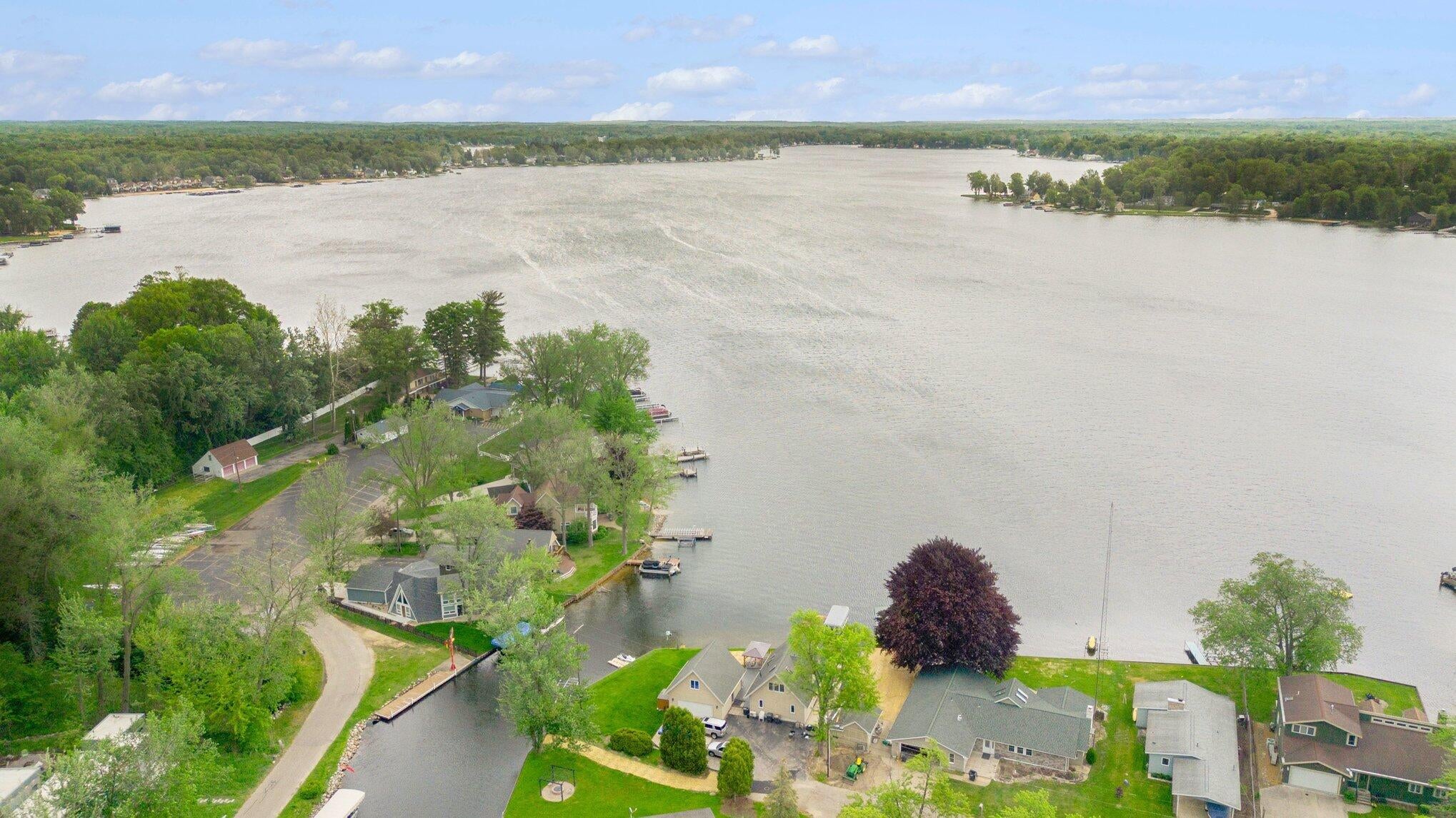 5005 Shoreview Drive