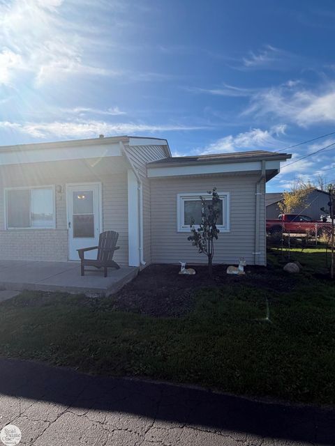 9237 River Rd #3 Road Clay Township MI 48001