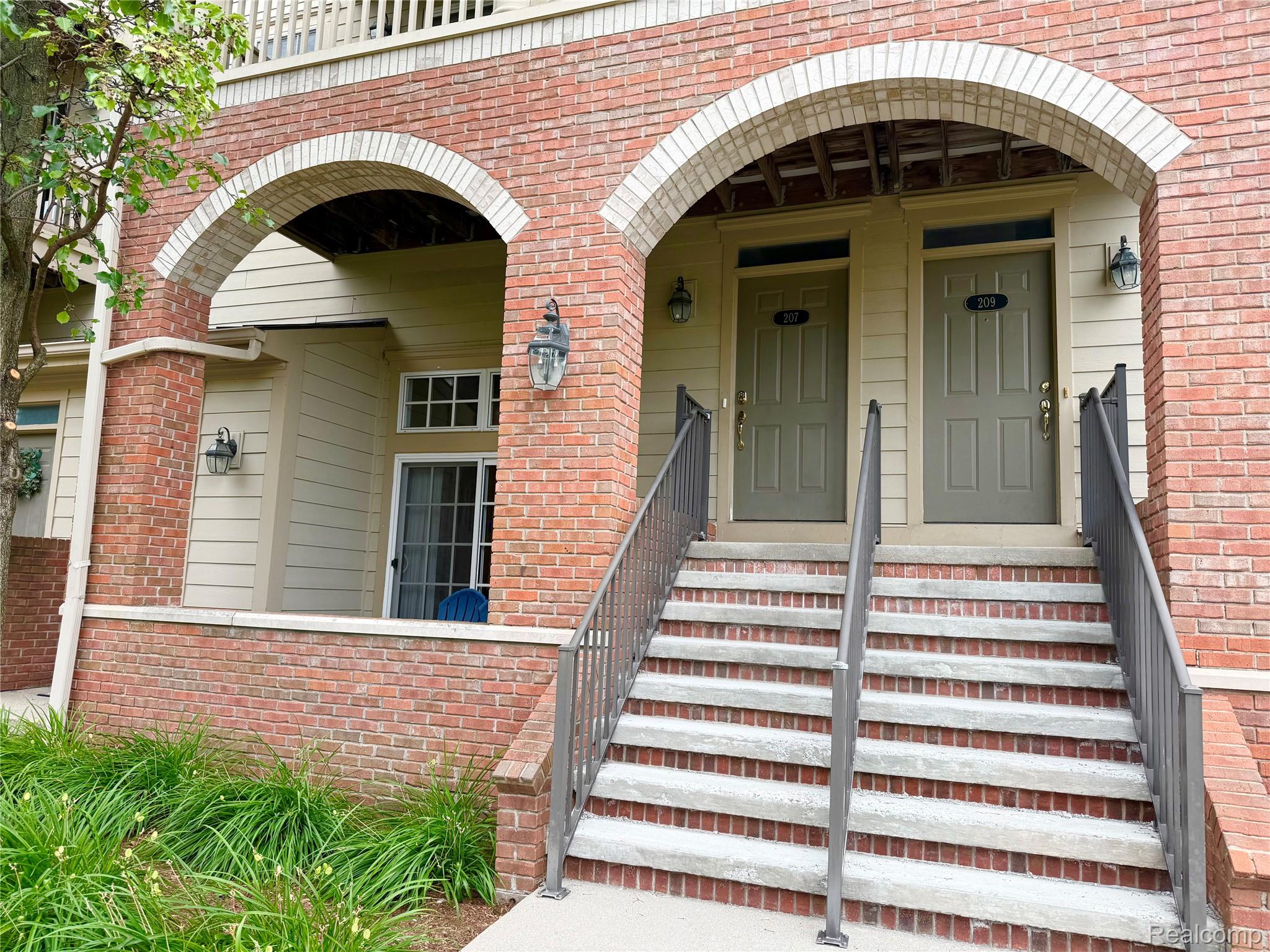 207 Amys Walk