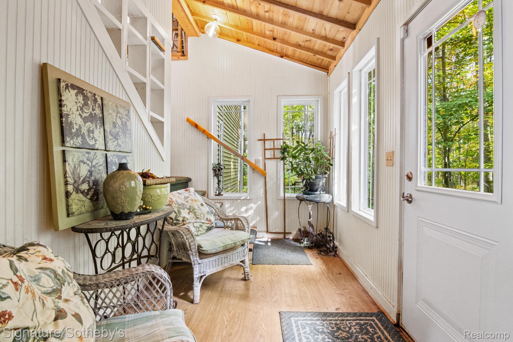 11436 Lakeview Road NE